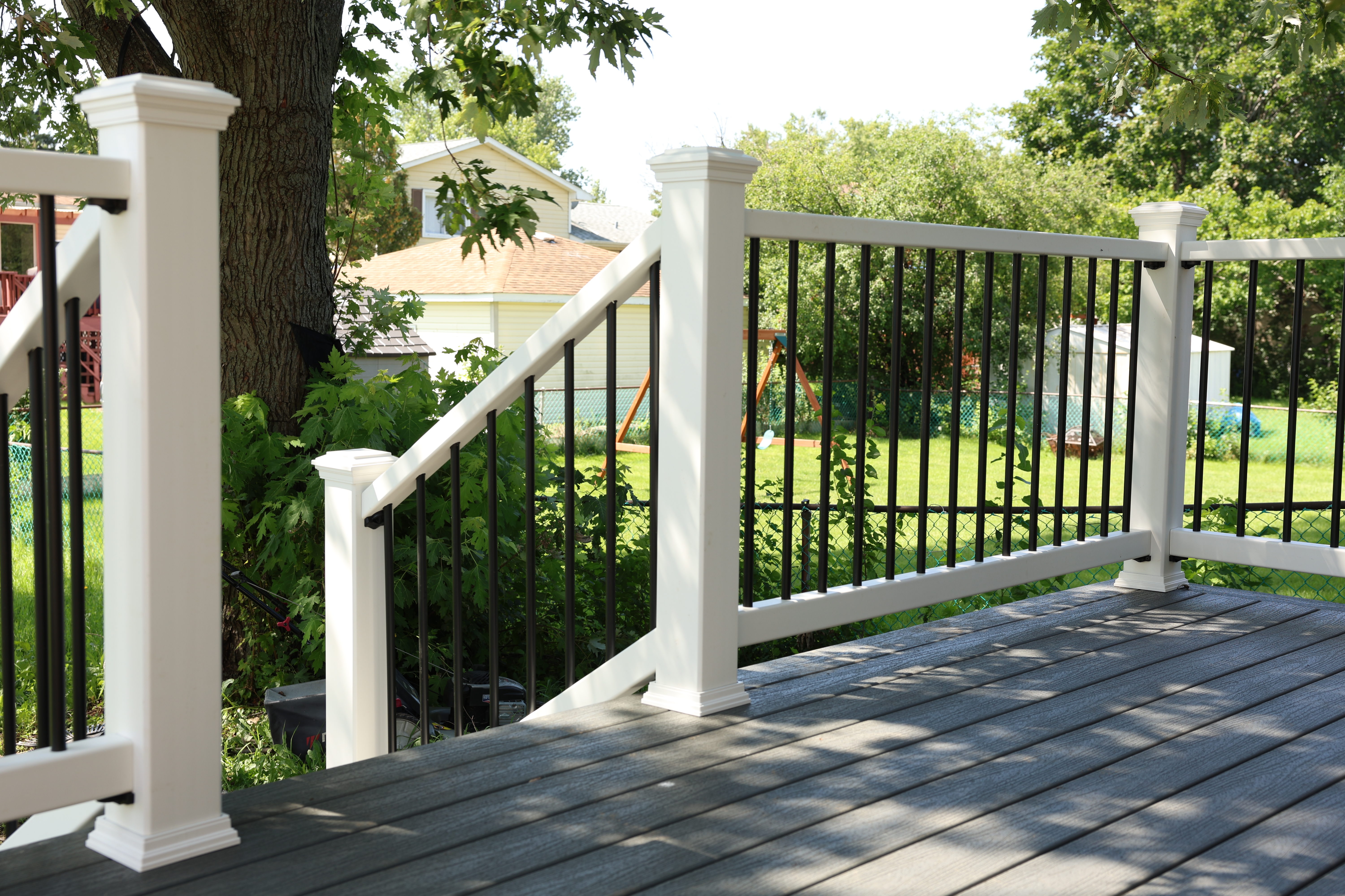 Trex composite deck with railing built by Osnova Construction in the Chicago suburbs