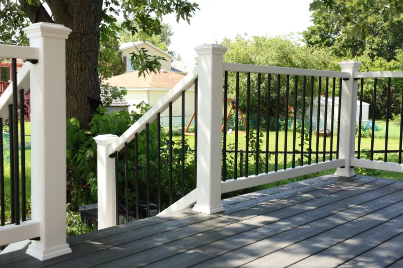 Trex composite deck with railing built by Osnova Construction in the Chicago suburbs